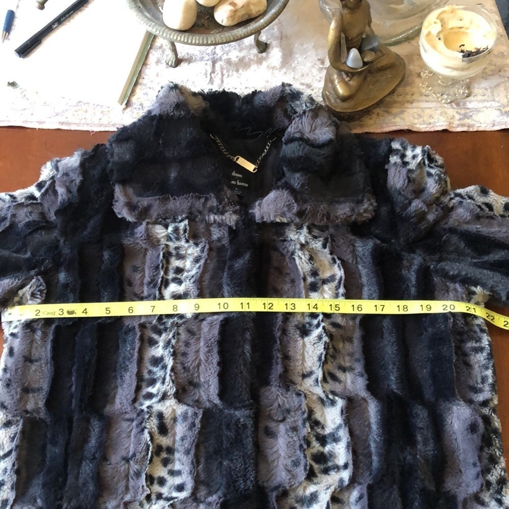 Dennis Basso color gray & black Faux Fur coat w/hook lock buttons Size Small - Picture 11 of 15